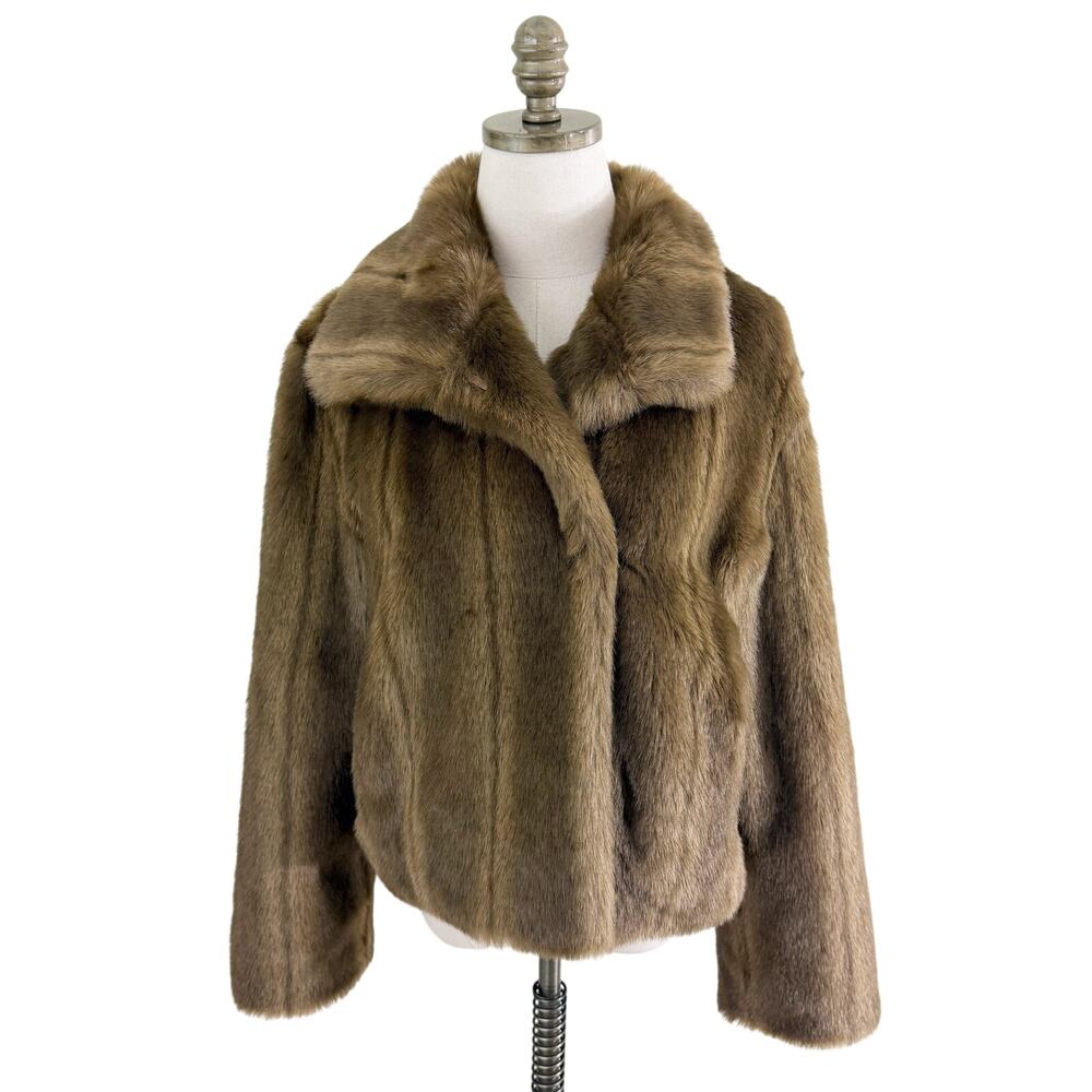 Incognita Tan Faux Fur Coat Women's Size Small Pockets Hinged Hook & Eye Closure